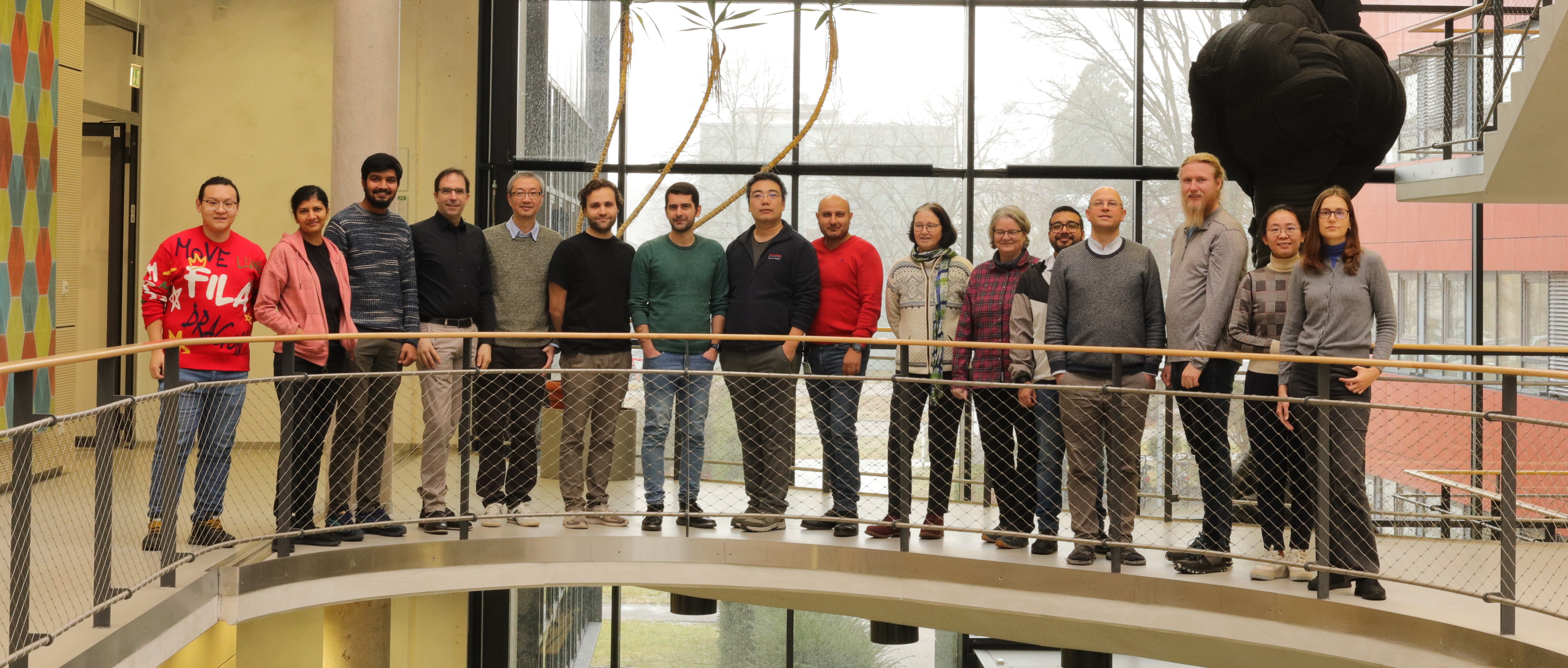 Mulatto ayollar külotli fotosurat